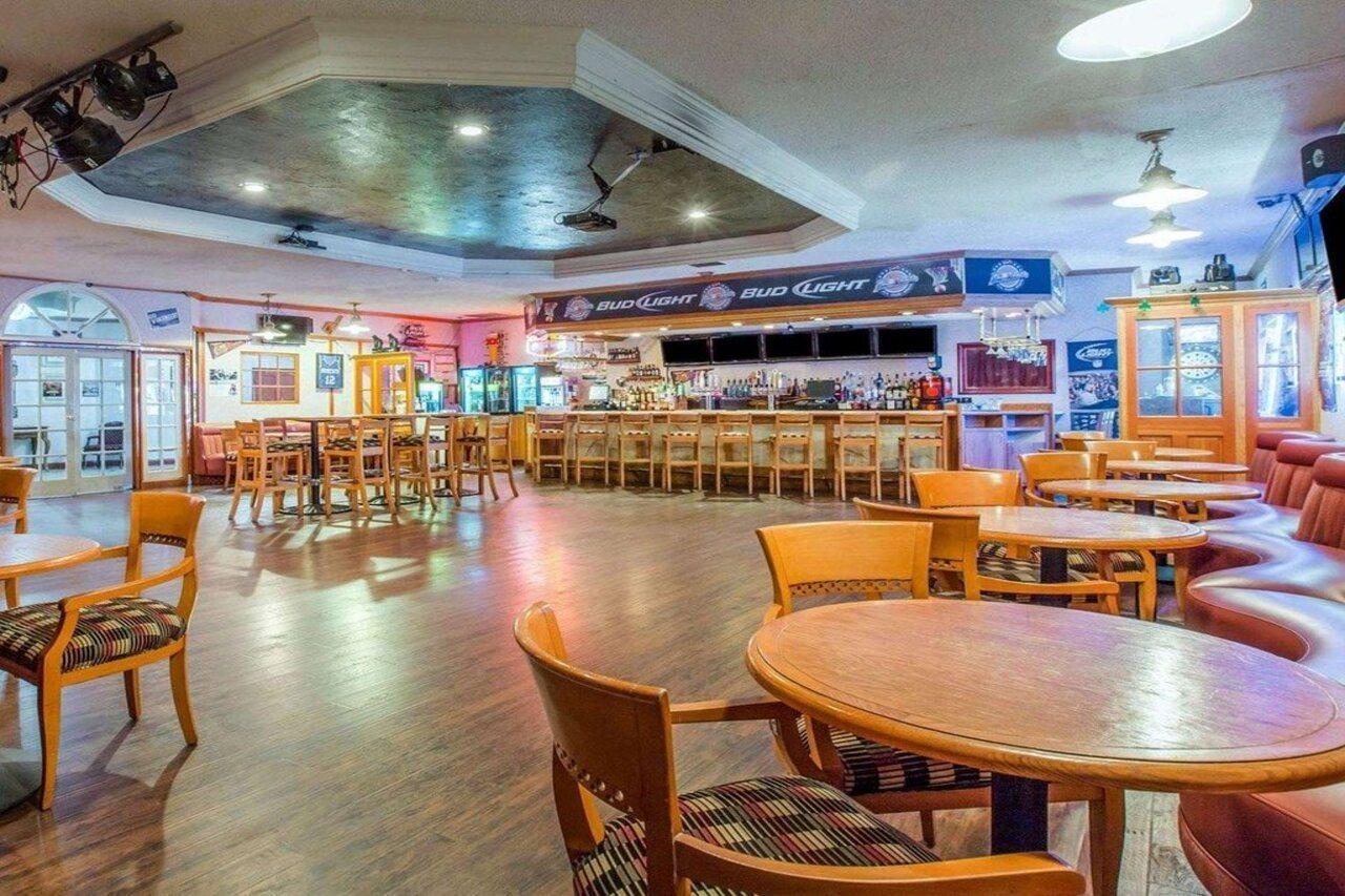 Clarion Inn Conference Center Modesto Εξωτερικό φωτογραφία