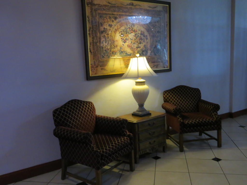 Clarion Inn Conference Center Modesto Εξωτερικό φωτογραφία