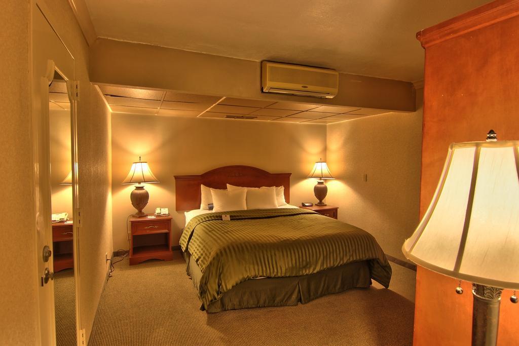 Clarion Inn Conference Center Modesto Εξωτερικό φωτογραφία