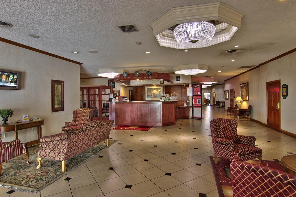 Clarion Inn Conference Center Modesto Εξωτερικό φωτογραφία