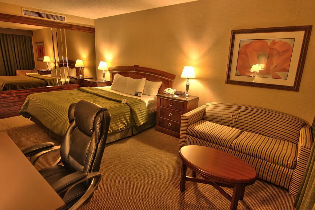 Clarion Inn Conference Center Modesto Εξωτερικό φωτογραφία