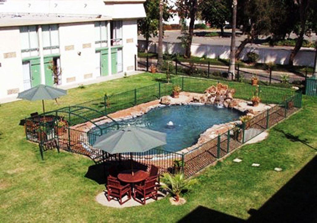 Clarion Inn Conference Center Modesto Εξωτερικό φωτογραφία