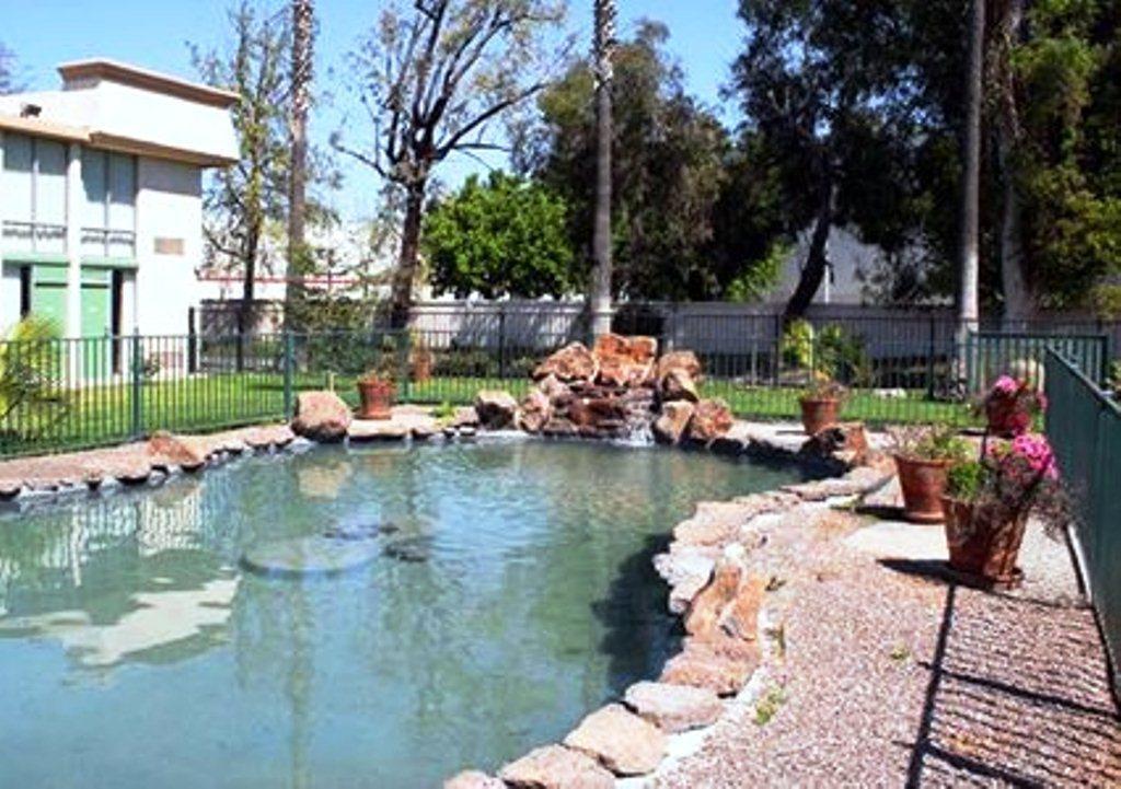Clarion Inn Conference Center Modesto Εξωτερικό φωτογραφία