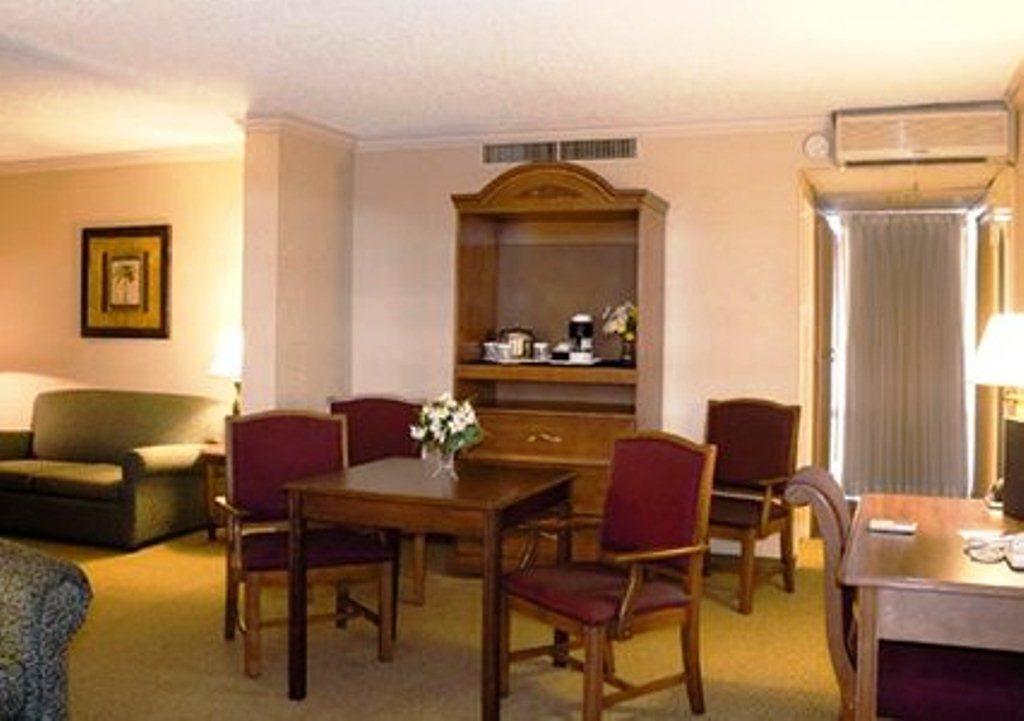 Clarion Inn Conference Center Modesto Εξωτερικό φωτογραφία