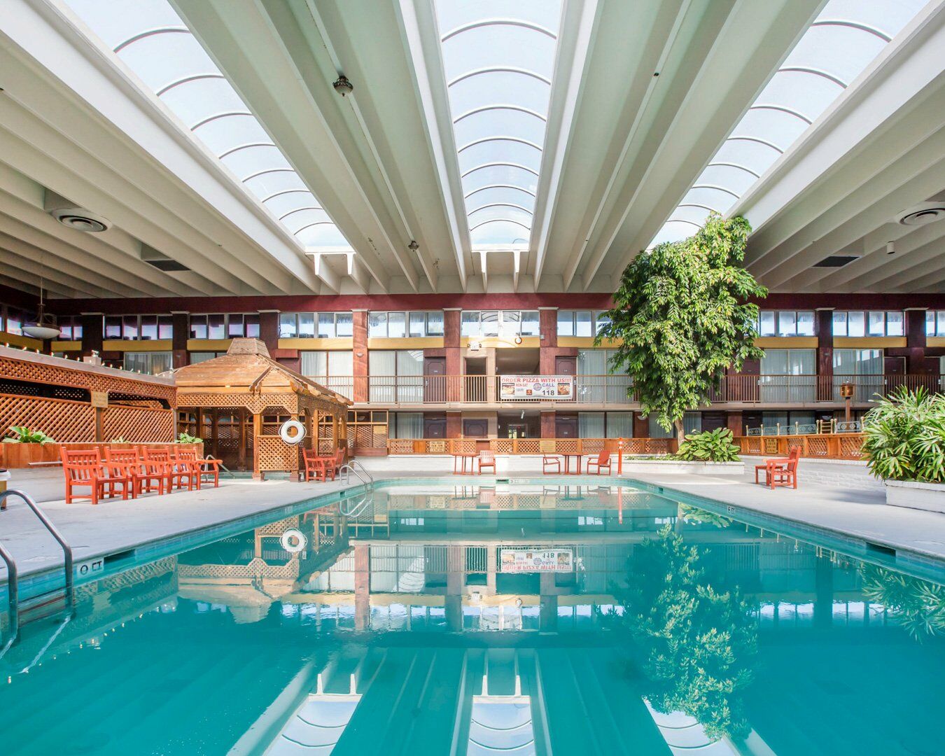 Clarion Inn Conference Center Modesto Εξωτερικό φωτογραφία