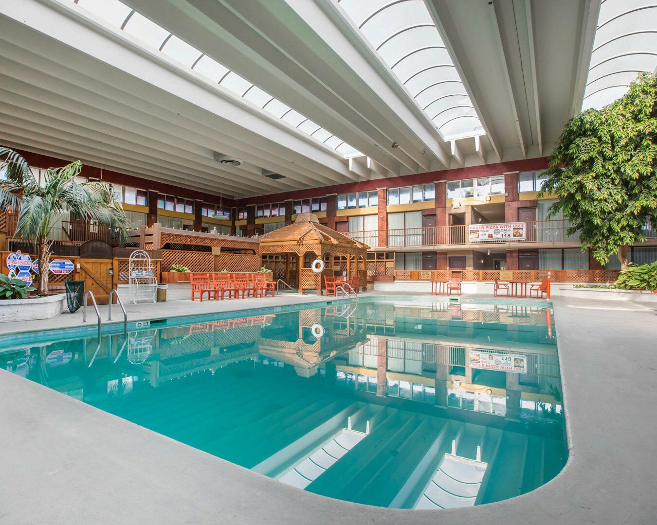 Clarion Inn Conference Center Modesto Εξωτερικό φωτογραφία