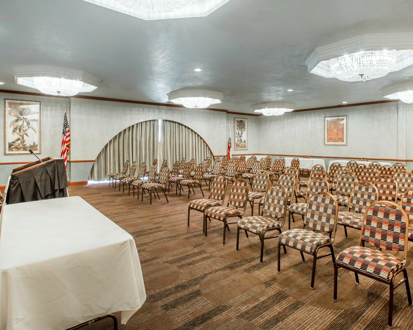 Clarion Inn Conference Center Modesto Εξωτερικό φωτογραφία